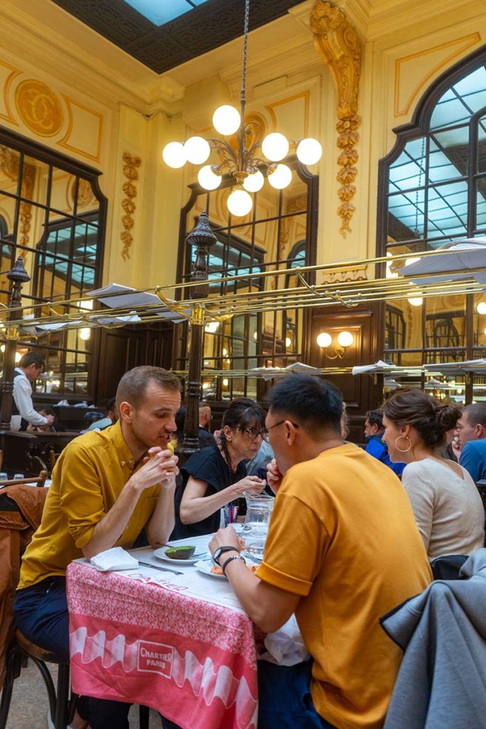 Bouillon chartier inside