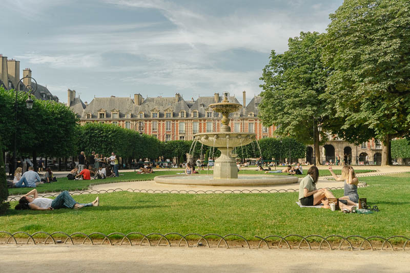 place des vosges marais