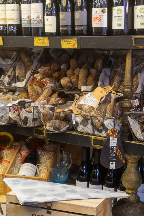 charactere de cochon paris jambon beurre