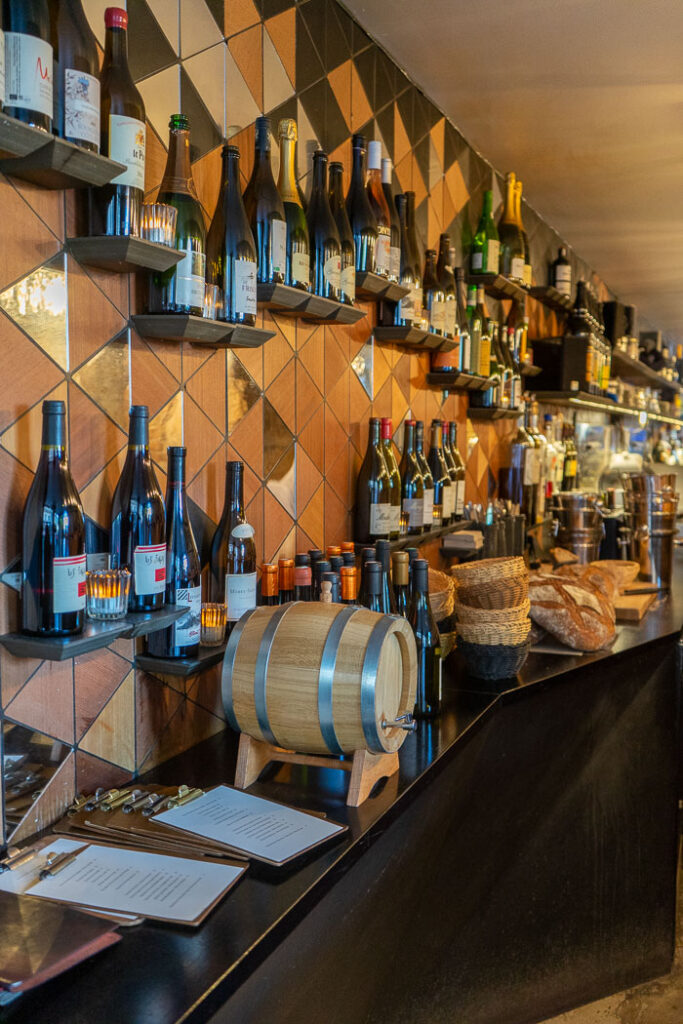 chez nous wine bar paris