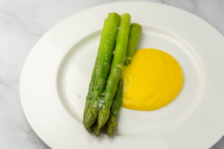 Sous vide asparagus