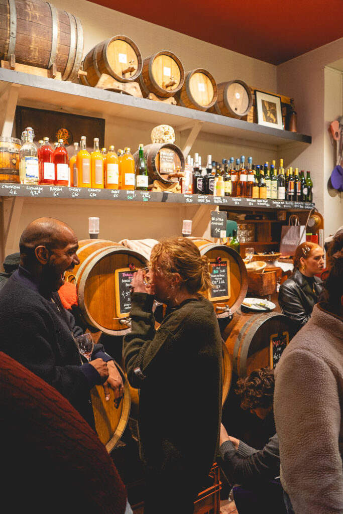 le baron rouge bar inside