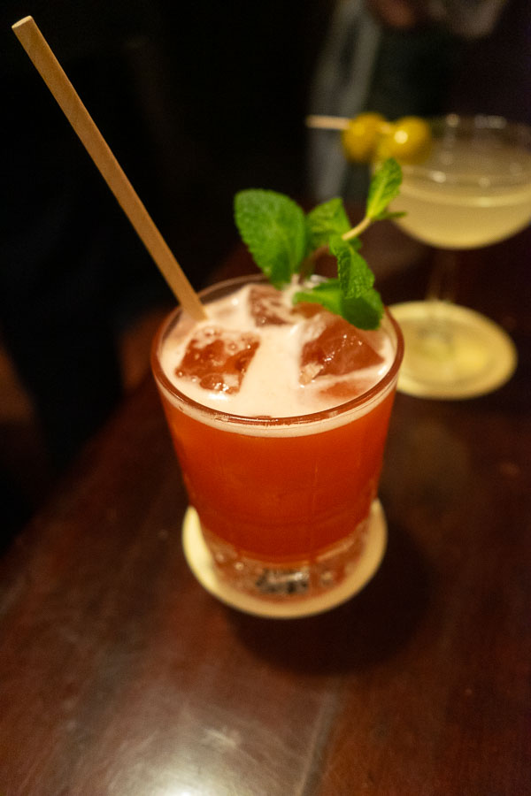 best cocktail bar Paris Harrys bar