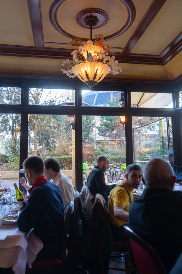 au pied de cochon inside